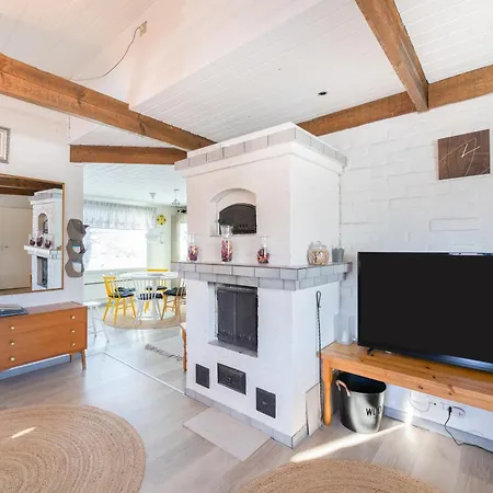 Einola- Modern Rivercottage 포리