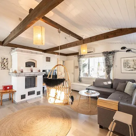 Einola- Modern Rivercottage *