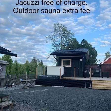 فيلة Einola- Modern Rivercottage *