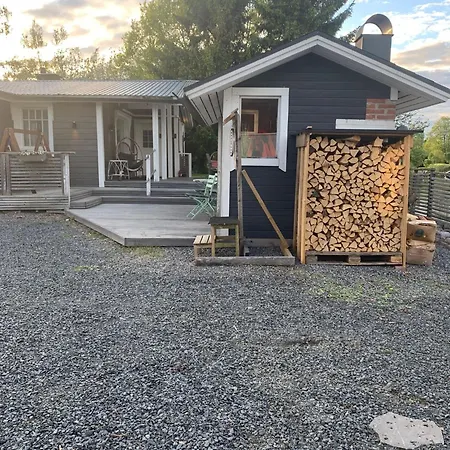 Einola- Modern Rivercottage * 포리