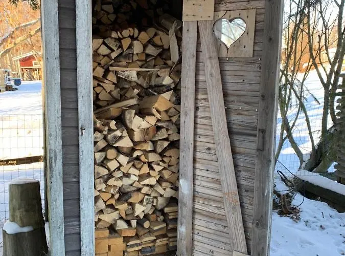 Einola- Modern Rivercottage Villa