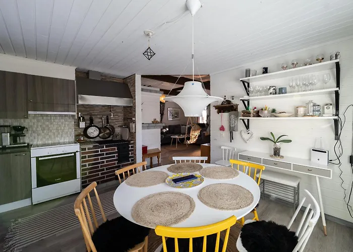 Einola- Modern Rivercottage Villa *