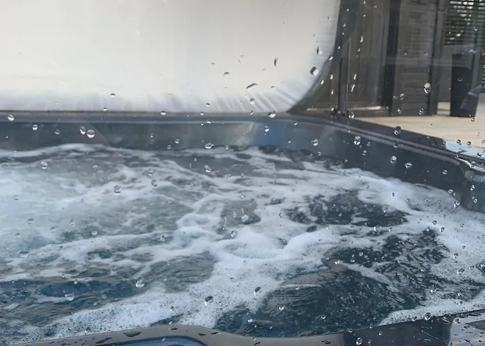 Einola- Modern Rivercottage Villa