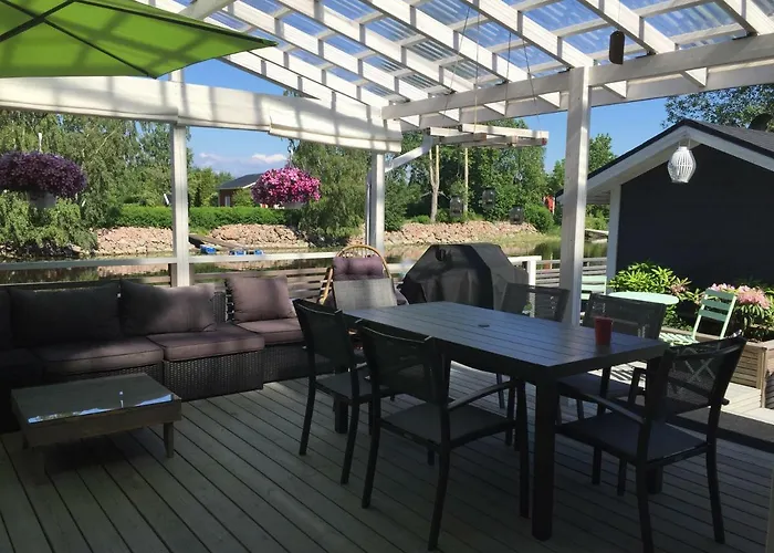 Einola- Modern Rivercottage Villa *