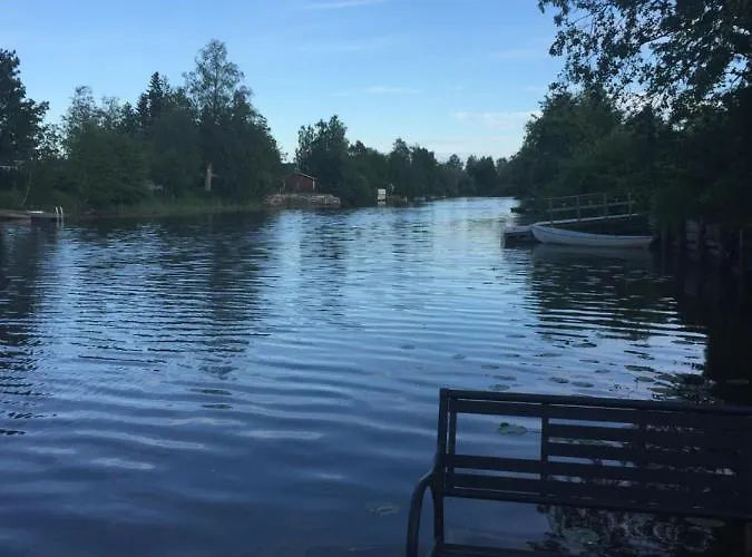 Einola- Modern Rivercottage Villa *